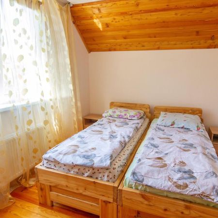 Садиба Під Лісом Volovets Habitación foto